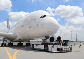 Goldhofer AST-1X, towbarless aircraft tractor, stangenloser Flugzeugschlepper, push-back, gate-to-gate, hydrostatischer 4-Radantrieb, hydrostatic 4-wheel drive